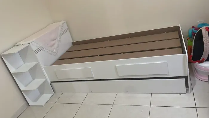 Cama Bicama Solteiro Branca com Nicho - Nunca Usada