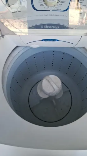 Máquina Electrolux 12kg