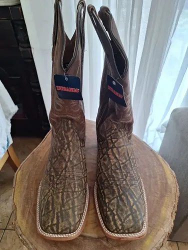 Bota Country Texana Western Cowboy Durango EUA/México, Couro Legítimo Boi Print Elefante