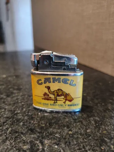 Isqueiro CAMEL - Antigo - RELÍQUIA