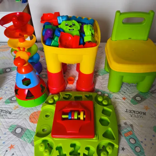 Vendo lote de brinquedos