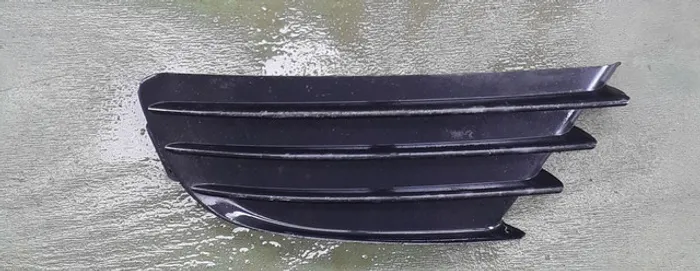 Moldura farol de milha c4 pallas lado direito