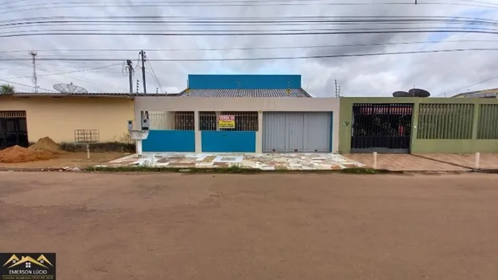 Casa em Região Central da Zona Sul, Prox.: A Av. Jatuarana e Campo Sales