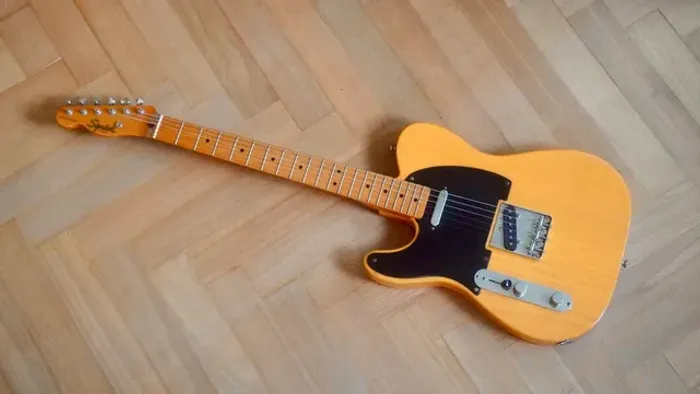 Guitarra Squier Telecaster Classic Vibe 50s Canhota