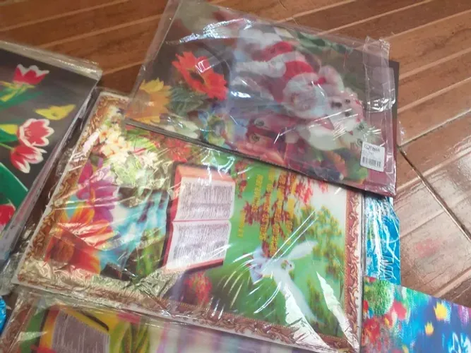 Vendo lote de quadros em 3 d mas de 100 peças