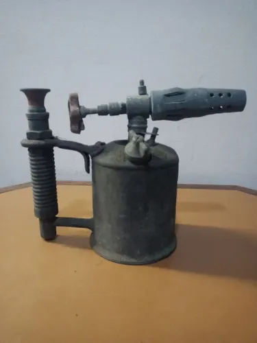 Lamparina para decoração bem antiga