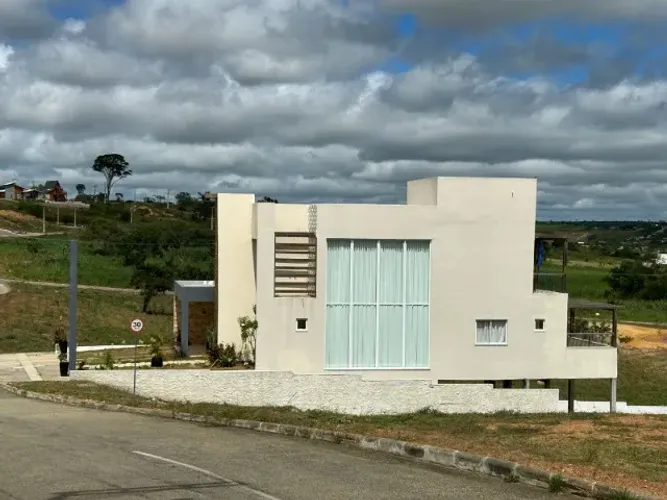 Casa Duplex à Venda com 4/4 e 2 suítes no Condomínio Vivant em Conquista - Bahia