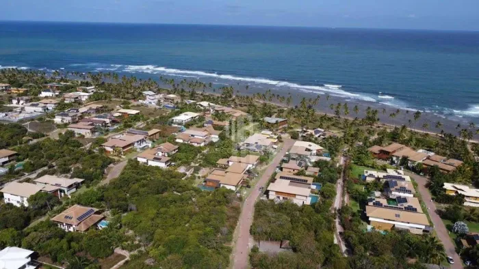 PRAIA DO FORTE - Condomínio Piscinas Naturais (Acácias). Terreno à venda a poucos metros d