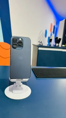 iPhone 15 Pro Semi Novo 256GB Azul Garantia Apple até 11/2024 Saúde de Bateria 100% Novo 