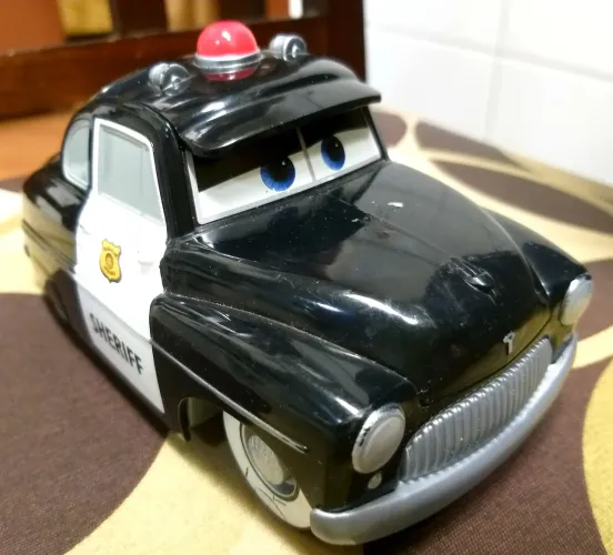 Carros Disney Cars Sheriff   Fala e emite sons 15cm Mattel