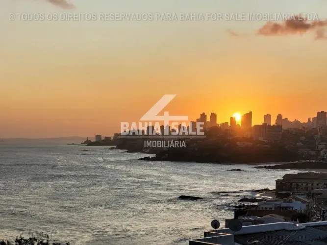Cobertura Exclusiva no Rio Vermelho: 5 Dormitórios, 7 Vagas e 791m² de Puro Espaço!