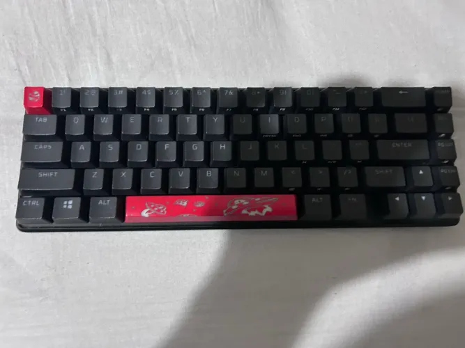 Teclado gamer hyperx
