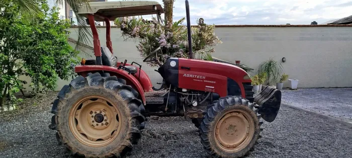 Trator yanmar 1175-4