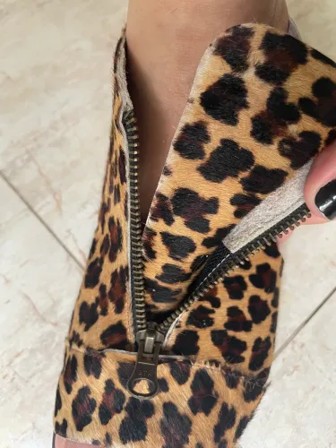 Sandália animal print VIA CURTUME 39