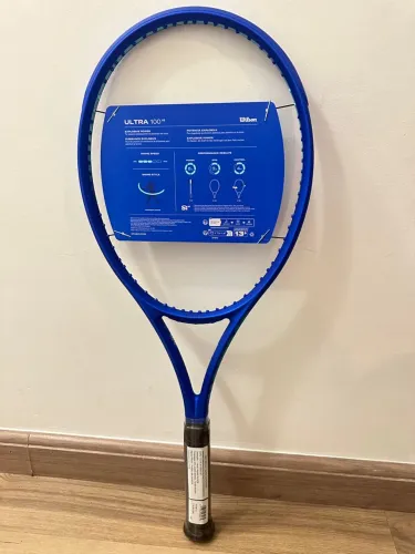 Raquete de Tênis Wilson Ultra 100 v5 LANÇAMENTO
