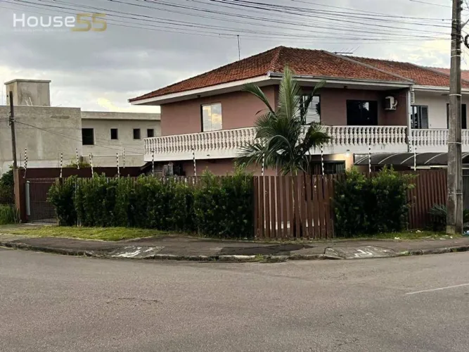 Sobrado com 3 dormitórios à venda, 120 m² por R$ 849.000,00 - Novo Mundo - Curitiba/PR