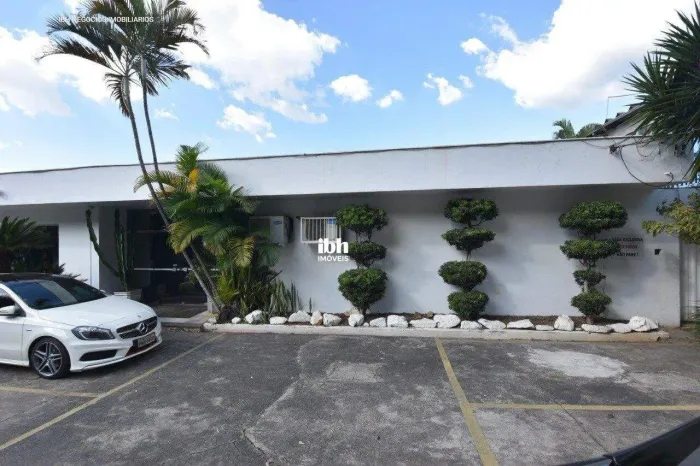 Casa Comercial para Aluguel  720m² Construídos | 943m² de Terreno  Cidade Jardim, BH