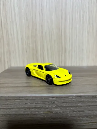 Hot Wheels Porsche Carrera GT