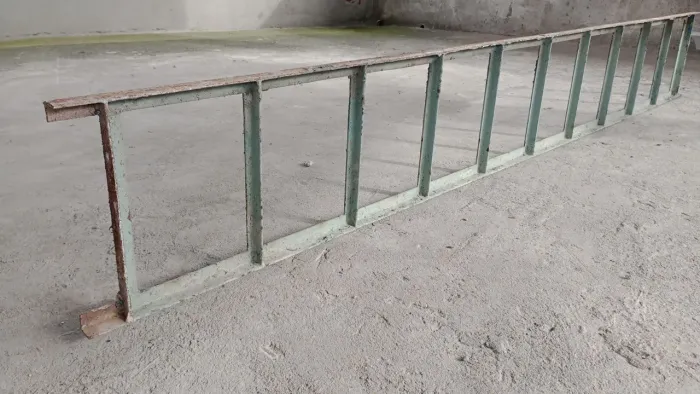 Grade de proteção em  para porta aço  próximo ao shopping Aricanduva 