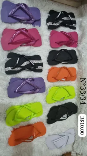 Chinelos Havaianas Coloridos - Numeração 33/34
