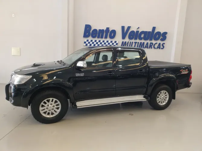 Toyota Hilux CD SRV D4-d 4X4 3.0 TDI Diesel AUT 2013