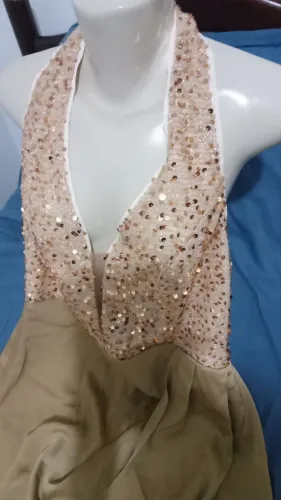 Vestido de  festa dourado 42