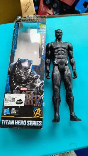 Boneco Pantera Negra Novo na caixa