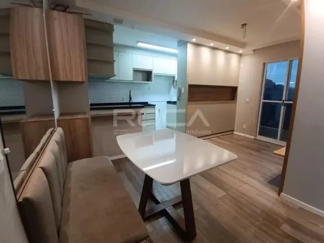 Apartamento de 2 dormitórios no Jardim São Carlos com móveis planejados - São Carlos