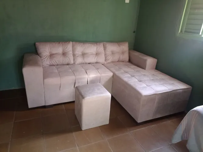 Sofá cheyse de 3 lugares - Novo
