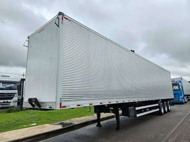 Carreta Baú Facchini Ano 2026 0km Pronta Entrega 30 plt 15.40 x 2.90 Chapa SEM PNEUS