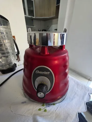 Liquidificador Oster 600w com defeito no motor