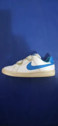 Tenis Nike tamanho 30/31