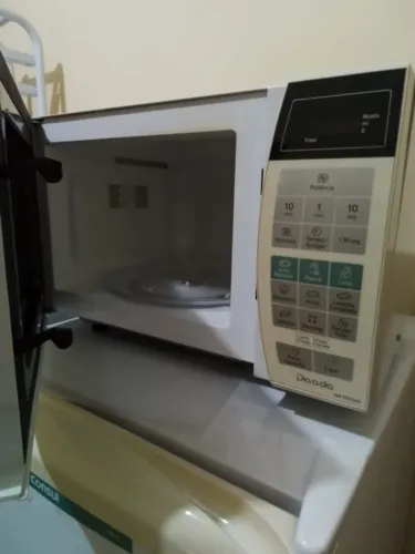Forno microndas Panasonic funcionando perfectamente