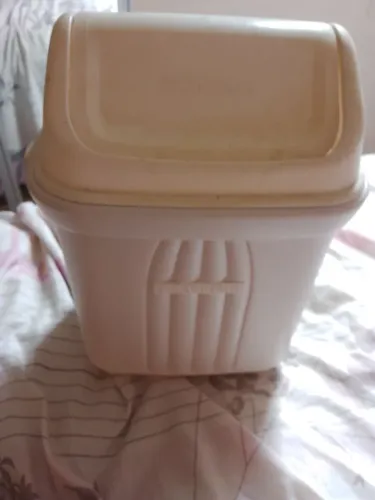 Lixeira para Banheiro Branca