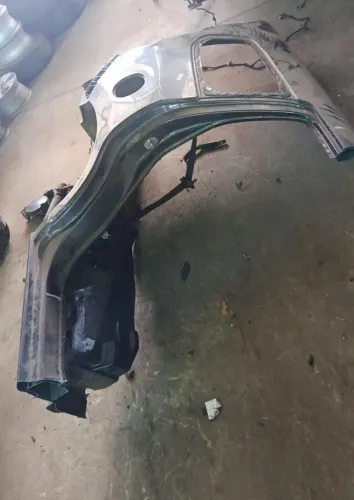 Lateral traseira direita da spin 2015 LT