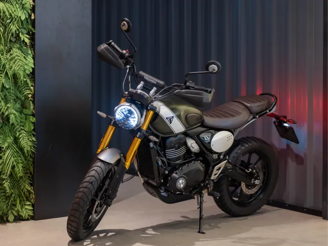 TRIUMPH SCRAMBLER 400x 2025