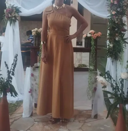Vestido Longo de Festa -  Ombro Único - Bege tamanho m
