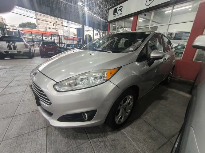 NEW FIESTA SEDAN SE 2105 AUTOMÁTICO SÓ 43.900