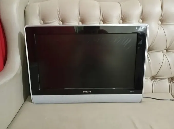 TV Philips LCD 23 polegadas com Defeito