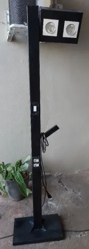 Pedestal Refletor de iluminação para áreas externas