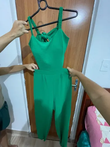Macacão verde feminino