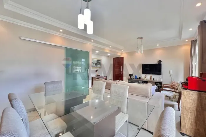 Adriely Tavares vende Apartamento no Ed. José Custódio, Batista Campos  - Belém - PA