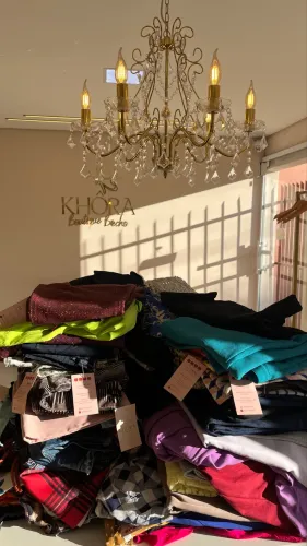Lote de roupas 334 peças para brechó