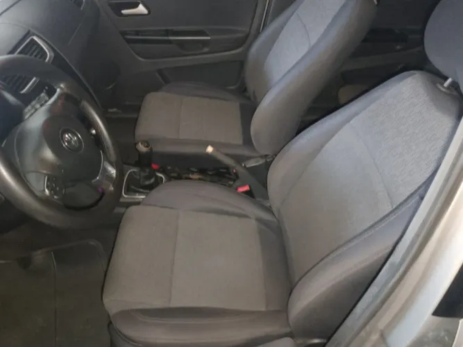 Volkswagen Fox 1.0 MI Total Flex 8V 5P 2013