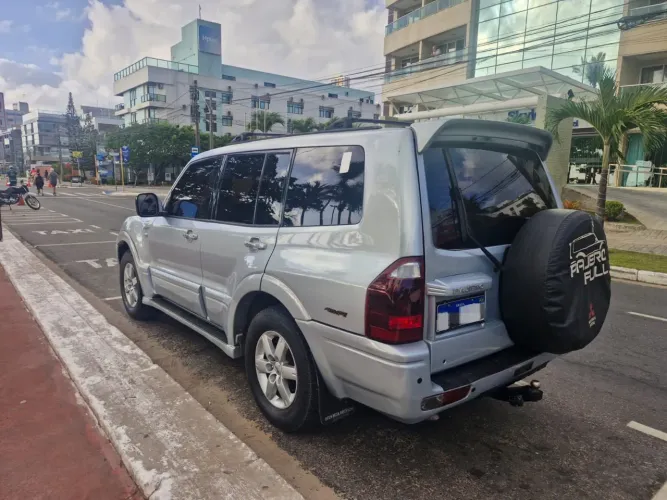 Mitsubishi Pajero HPE Full 3.2 4X4 T.i.dies. 5P AUT 2006