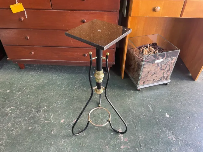 Suporte pra Vaso com Tampo em Granito