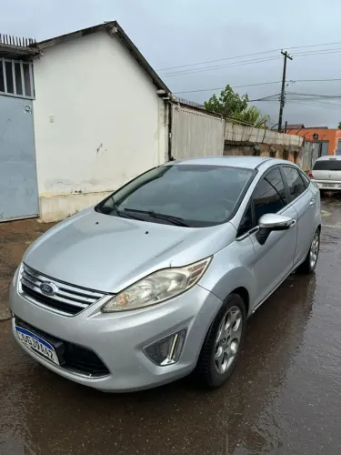 Ford Fiesta Sedan SE 1.6 16V Flex 4P 2012
