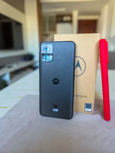 Motorola Edge 30 Neo 5G - Único Dono - Muito Conservado
