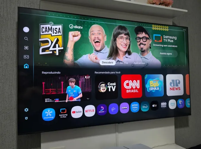 (Detalhe) Smart TV 65" Samsung Crystal 4K