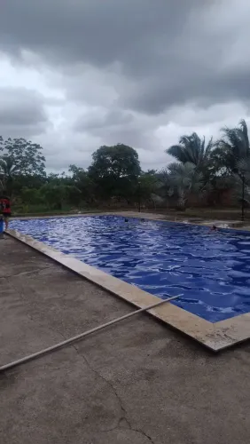 sítio vou vender pós e só eu e minha esposa os filhos estão em outro estado